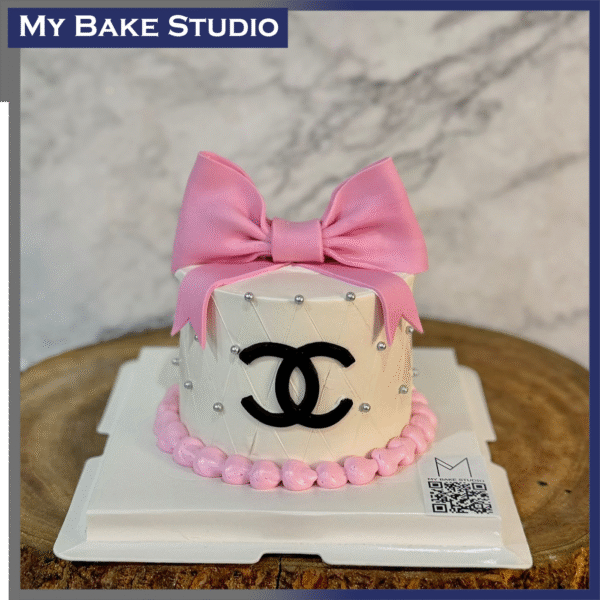 4'' Chanel Cake