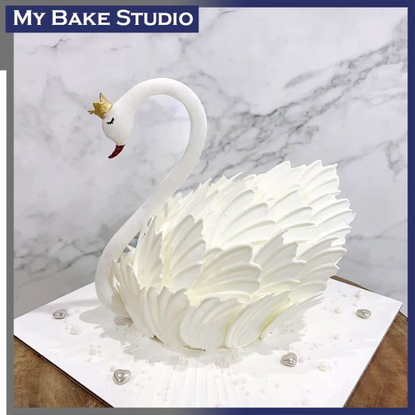 3D Swan Cake