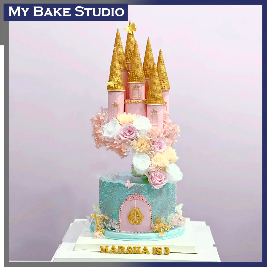 Sky Castle Cake-img1