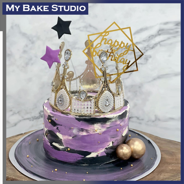Dream Crown Cake