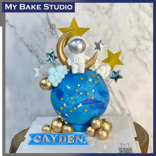 Spaceman Pinata Cake
