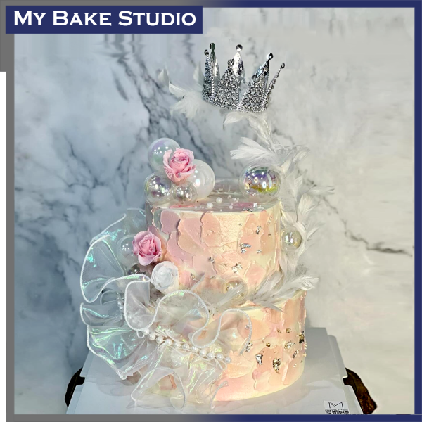 Elegance Crown Cake