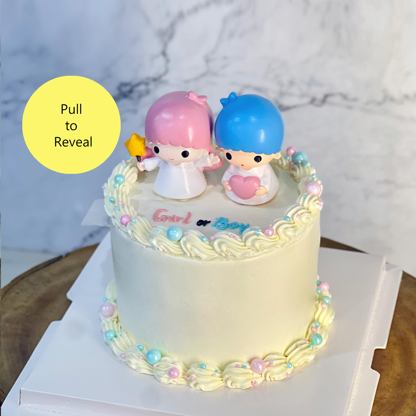 0165 Gender Reveal Cake